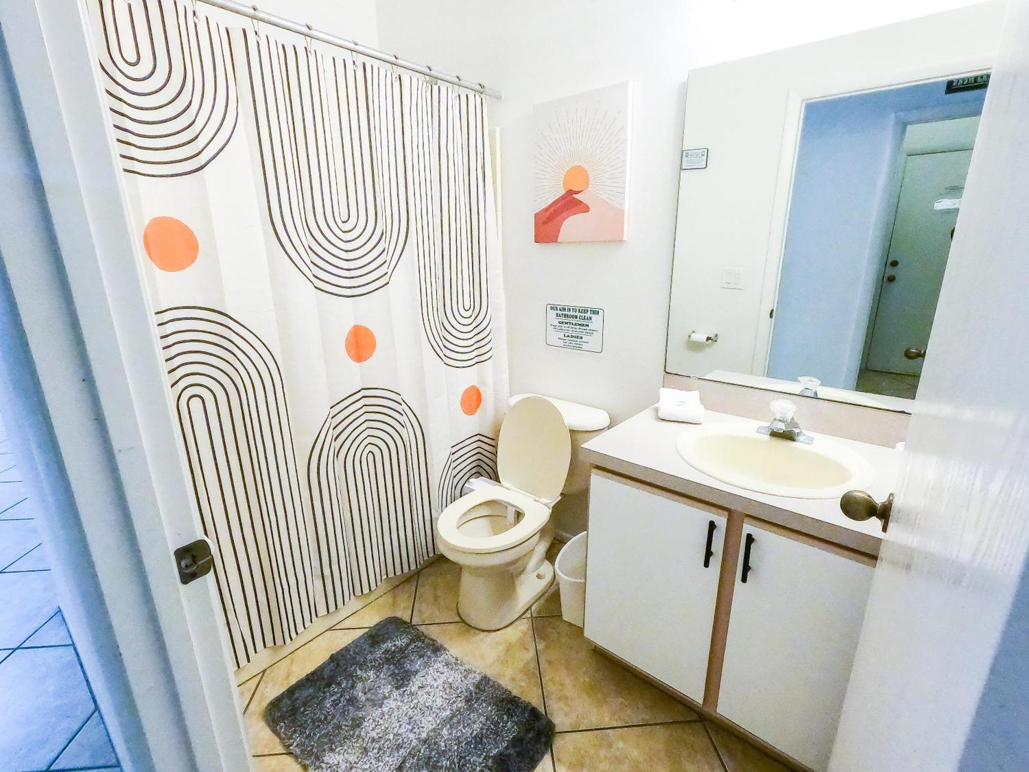 Luxurious Private Heated Pool Close To *